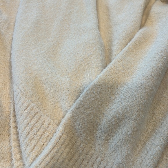 Rachel Zoe size large cream soft cardigan - Picture 3 of 3